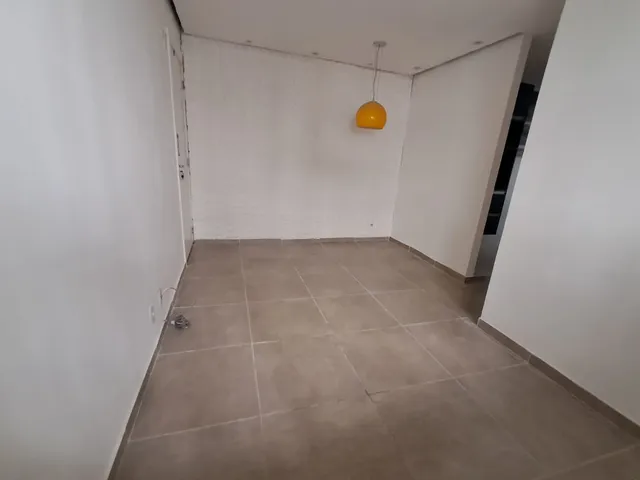 Apartamento 2 quartos e 1 banheiro, para alugar, no bairro Tomás Coelho em Rio de Janeiro