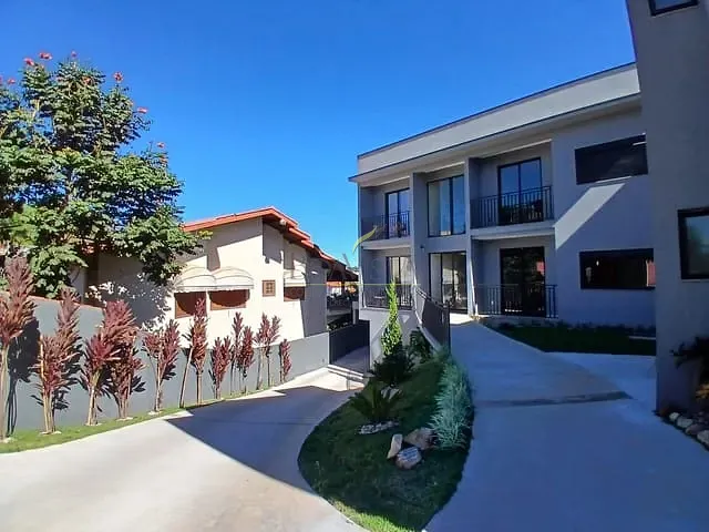 Apartamento 2 quartos e 1 banheiro, para alugar, no bairro Centro em Piracaia