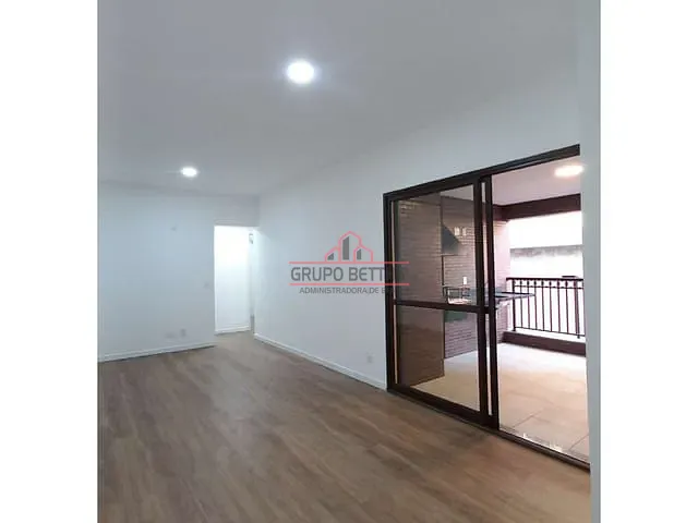 Apartamento com 97m² 3 quartos e 3 banheiros, para alugar, no bairro Dezoito do Forte Empresarial/Alphaville. em Barueri