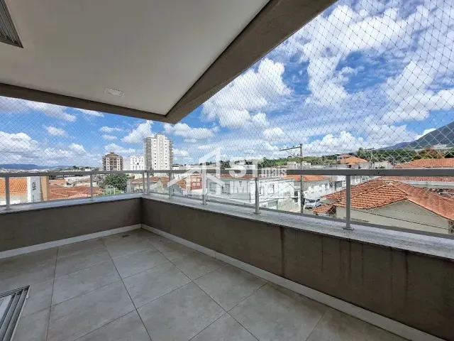 Apartamento com 268m² 3 quartos e 1 banheiro, à venda, no bairro Centro em Andradas