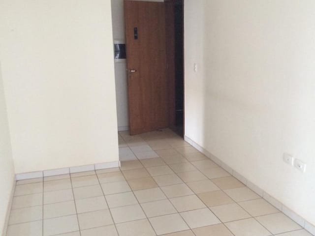 Apartamento 2 quartos e 1 banheiro, à venda, no bairro Alto da Colina em Londrina