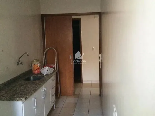Apartamento 2 quartos e 1 banheiro, à venda, no bairro Alto da Colina em Londrina