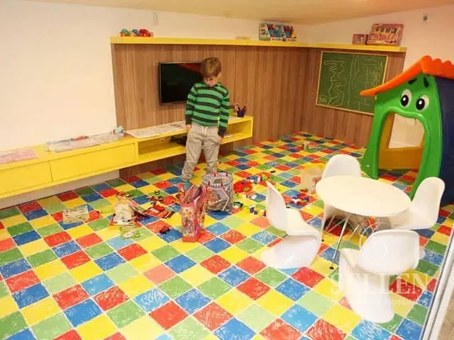Apartamento com 226m² 3 quartos e 4 banheiros, à venda, no bairro Centro em Balneário Camboriú