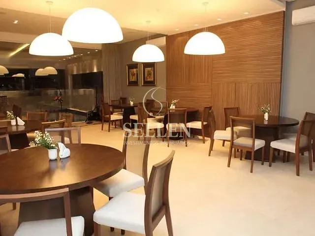 Apartamento com 226m² 3 quartos e 4 banheiros, à venda, no bairro Centro em Balneário Camboriú