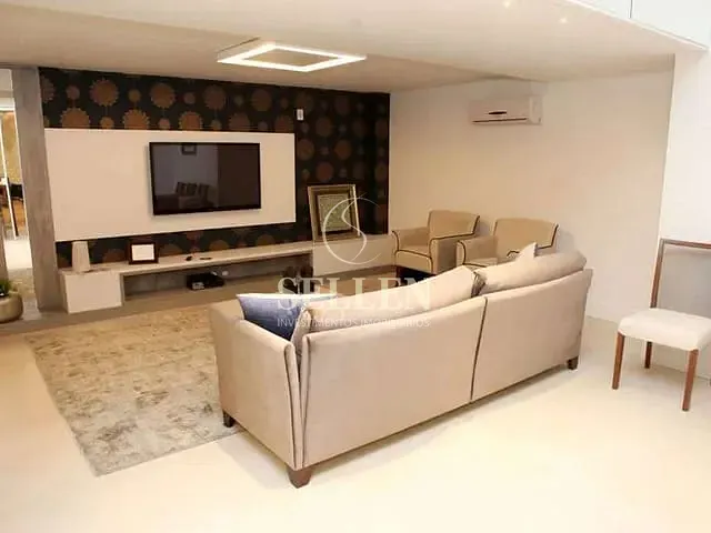 Apartamento com 226m² 3 quartos e 4 banheiros, à venda, no bairro Centro em Balneário Camboriú