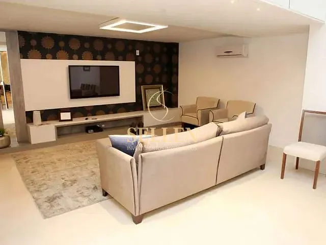 Apartamento com 226m² 3 quartos e 4 banheiros, à venda, no bairro Centro em Balneário Camboriú