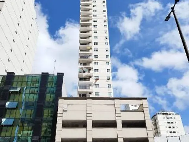 Apartamento 2 quartos e 2 banheiros, à venda, no bairro Centro em Juiz de Fora
