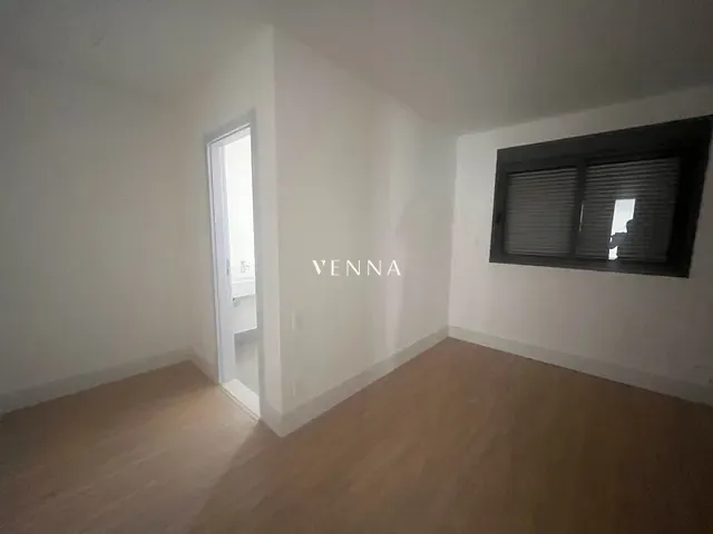 Apartamento com 333m² 3 quartos e 5 banheiros, à venda, no bairro Gleba Fazenda Palhano em Londrina
