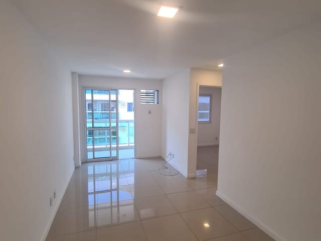 Apartamento com 67m² 2 quartos e 2 banheiros, para alugar, no bairro Vargem Pequena em Rio de Janeiro