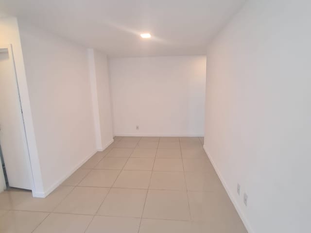 Apartamento com 67m² 2 quartos e 2 banheiros, para alugar, no bairro Vargem Pequena em Rio de Janeiro