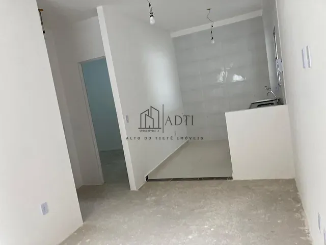 Apartamento 2 quartos e 1 banheiro, à venda, no bairro Jardim Layr em Mogi das Cruzes