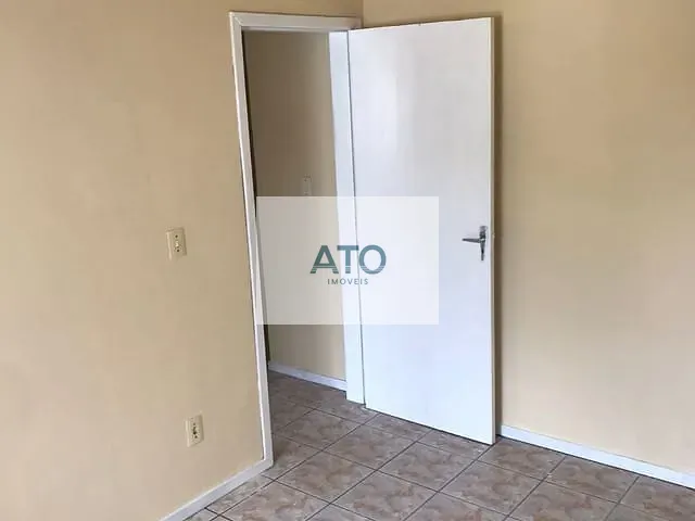 Apartamento 2 quartos e 1 banheiro, para alugar, no bairro CENTRO em Tijucas