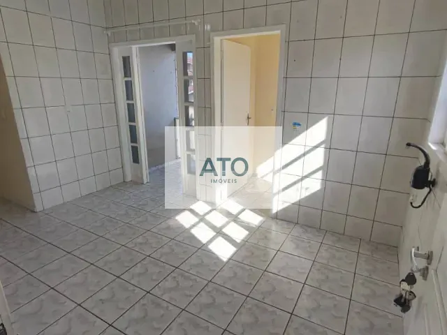 Apartamento 2 quartos e 1 banheiro, para alugar, no bairro CENTRO em Tijucas
