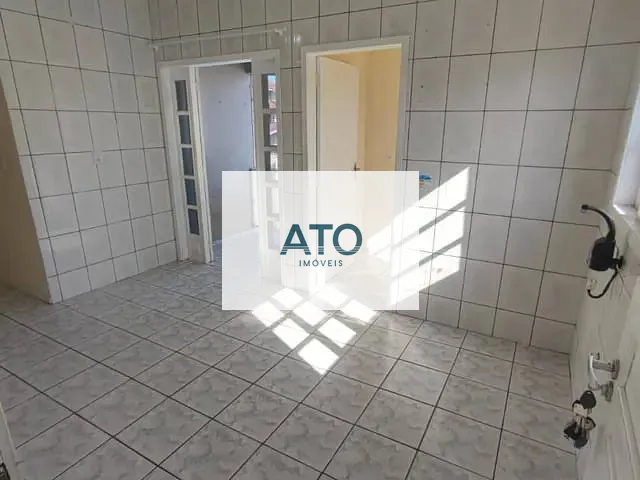Apartamento 2 quartos e 1 banheiro, para alugar, no bairro CENTRO em Tijucas