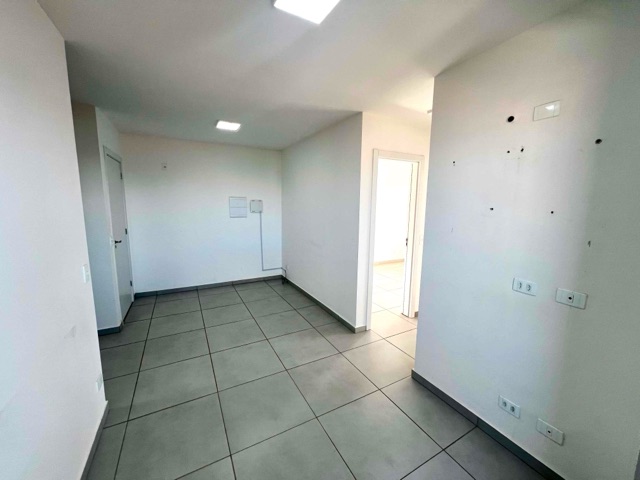 Apartamento 2 quartos e 1 banheiro, à venda, no bairro Parque Jamaica em Londrina