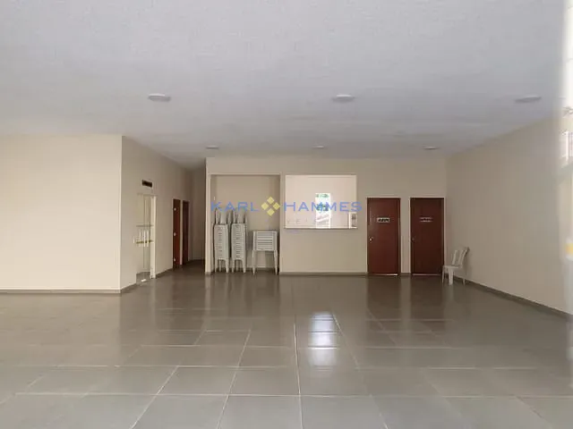 Apartamento 2 quartos e 1 banheiro, à venda ou para alugar, no bairro Morin em Petrópolis