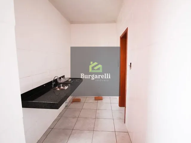 Apartamento 2 quartos e 1 banheiro, à venda, no bairro Colinas da Serra em Lavras