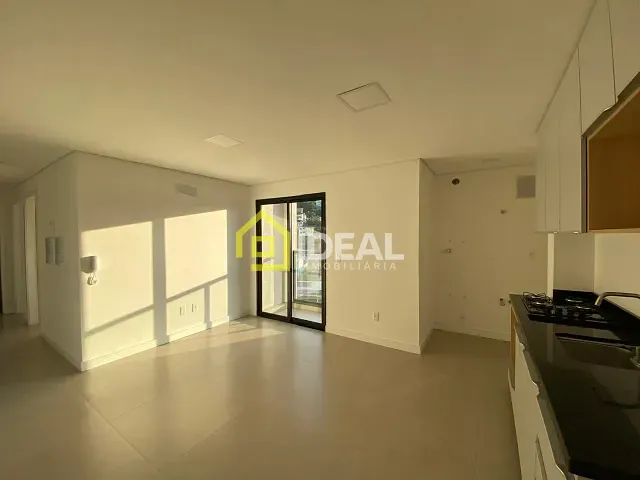 Apartamento 2 quartos e 1 banheiro, para alugar, no bairro Cinquentenário em Concórdia