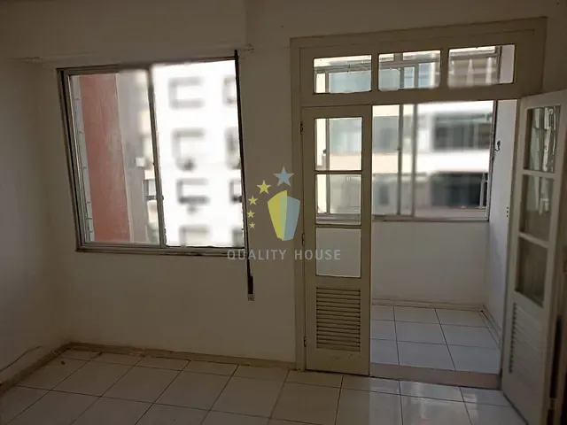 Apartamento com 32m² 1 quarto e 1 banheiro, para alugar, no bairro Copacabana em Rio de Janeiro