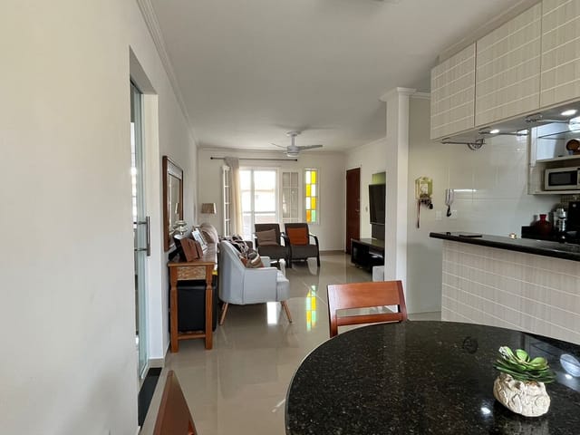 Apartamento com 3000m² 2 quartos e 1 banheiro, à venda, no bairro Ogiva em Cabo Frio