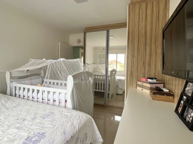 Apartamento com 3000m² 2 quartos e 1 banheiro, à venda, no bairro Ogiva em Cabo Frio