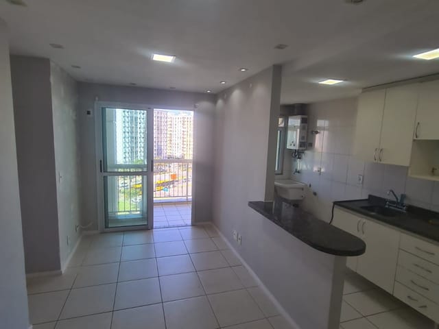 Apartamento com 80m² 3 quartos e 2 banheiros, para alugar, no bairro Barra Olímpica em Rio de Janeiro