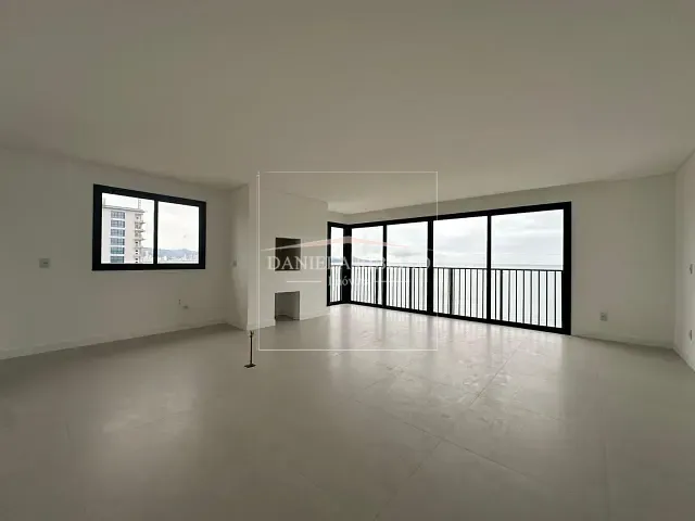 Apartamento 3 quartos e 4 banheiros, à venda, no bairro Pereque em Porto Belo