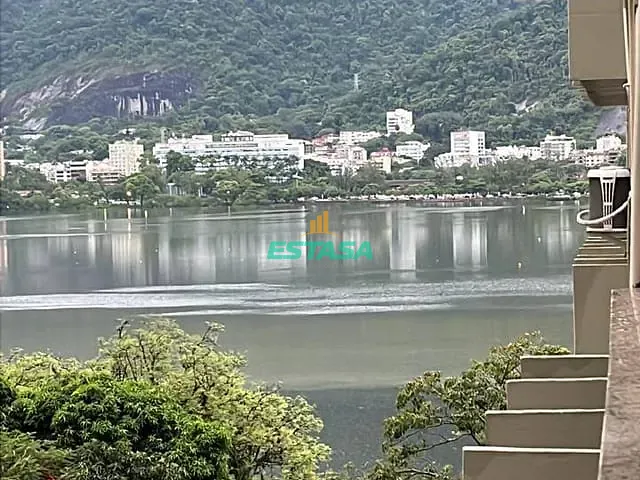 Apartamento 4 quartos e 3 banheiros, à venda, no bairro Lagoa em Rio de Janeiro