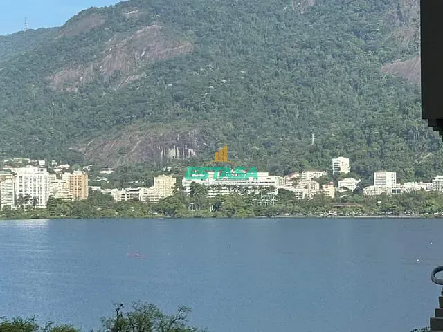 Apartamento 4 quartos e 3 banheiros, à venda, no bairro Lagoa em Rio de Janeiro