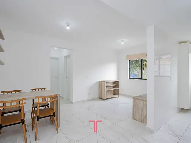 Apartamento com 69m² 2 quartos e 2 banheiros, para alugar, no bairro Lindóia em Curitiba