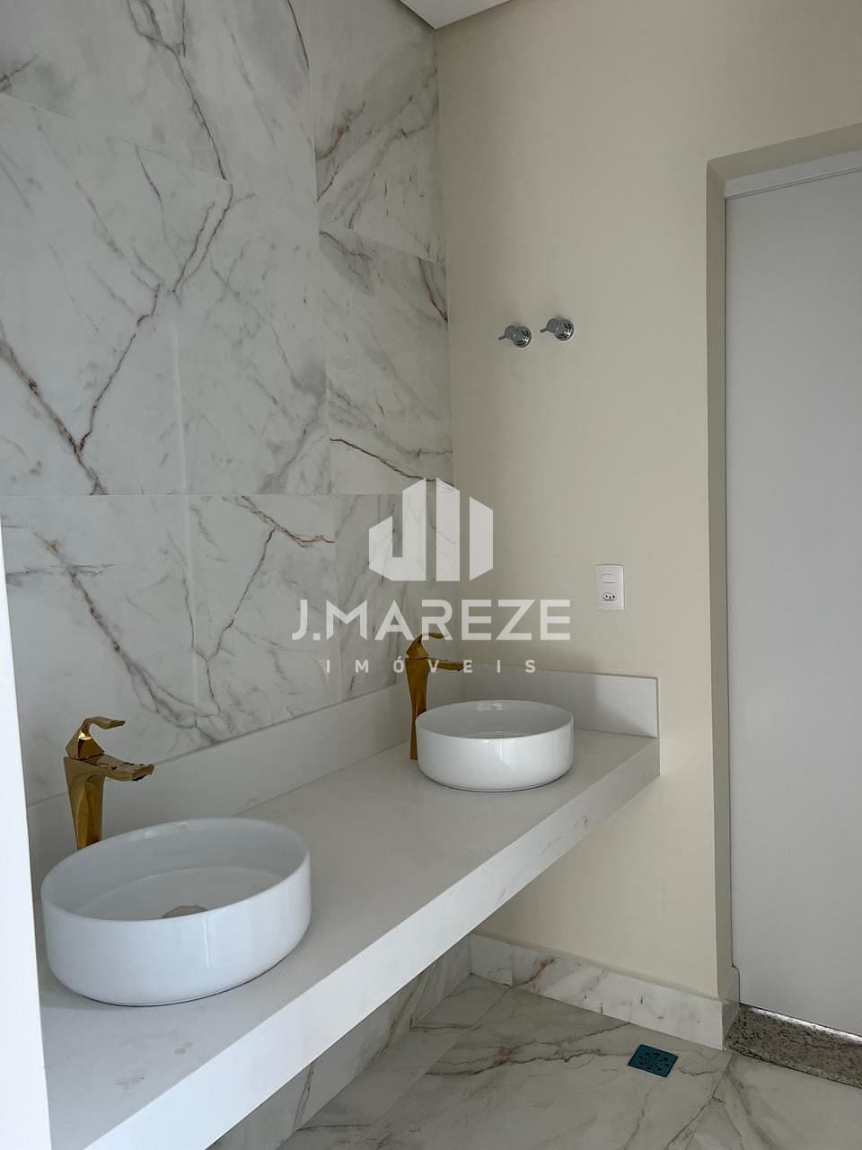 Apartamento à venda com 3 quartos, 137m² - Foto 15