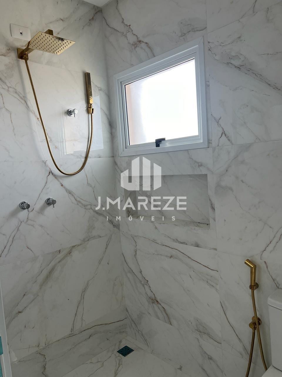 Apartamento à venda com 3 quartos, 137m² - Foto 18