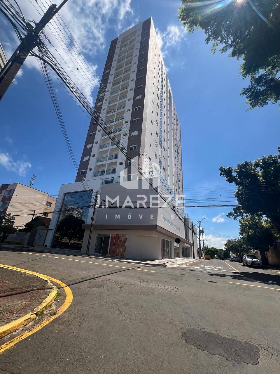 Apartamento à venda com 3 quartos, 137m² - Foto 1