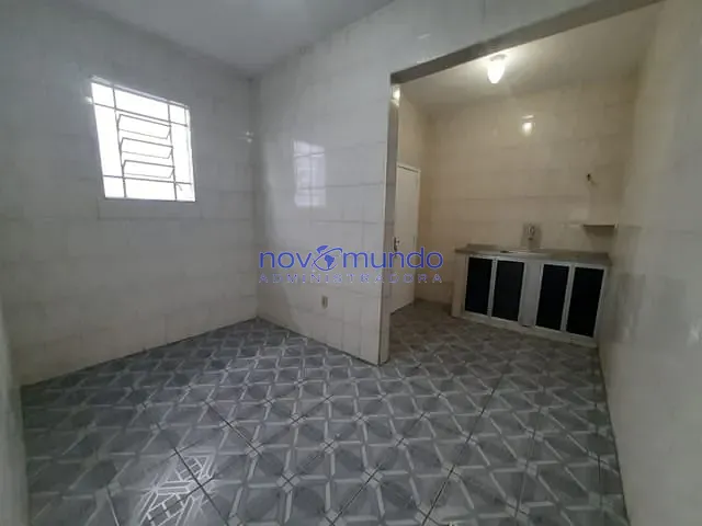 Apartamento com 66m² 2 quartos e 1 banheiro, para alugar, no bairro Ramos em Rio de Janeiro