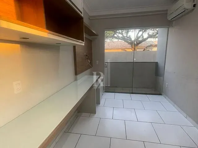 Apartamento 2 quartos e 1 banheiro, para alugar, no bairro Centro em Tijucas