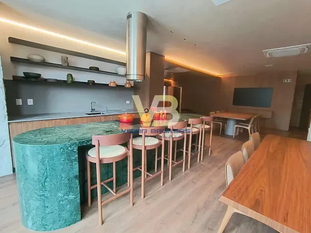 Apartamento 3 quartos e 4 banheiros, à venda, no bairro Água Verde em Curitiba