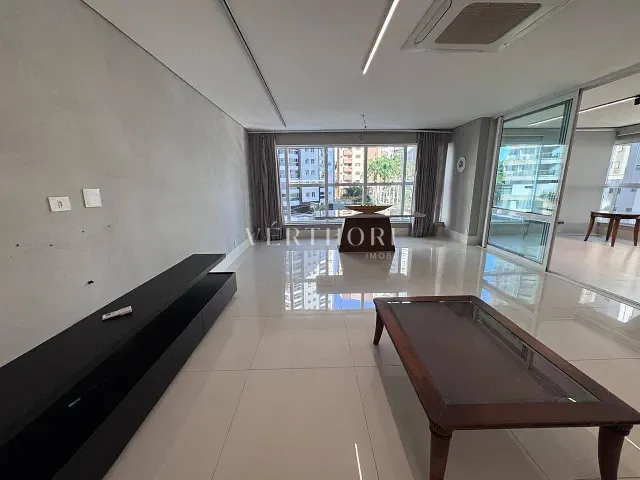 Apartamento 3 quartos e 5 banheiros, à venda, no bairro Gleba Fazenda Palhano em Londrina