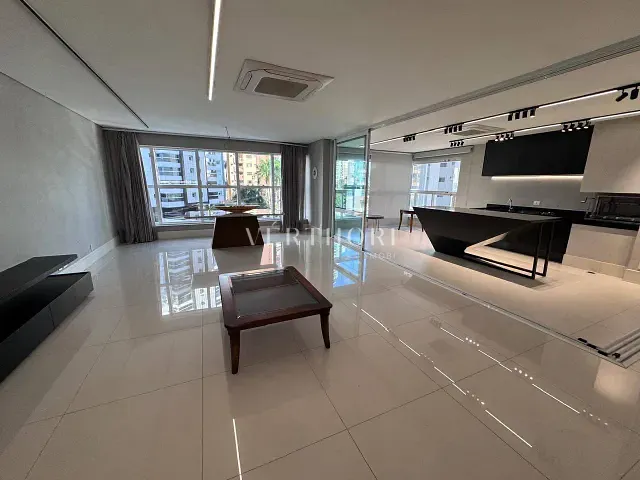 Apartamento 3 quartos e 5 banheiros, à venda, no bairro Gleba Fazenda Palhano em Londrina