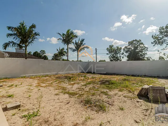 Casa 3 quartos e 4 banheiros, à venda, no bairro Laranjal em Pelotas