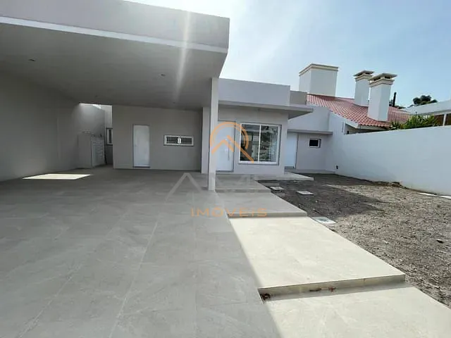 Casa 3 quartos e 4 banheiros, à venda, no bairro Laranjal em Pelotas