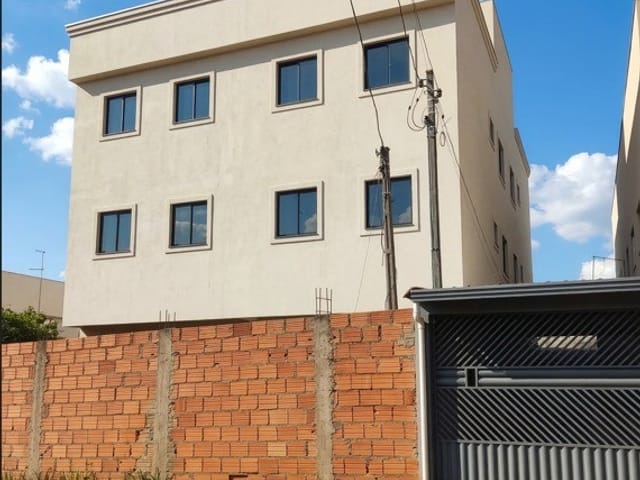 Apartamento 2 quartos e 1 banheiro, à venda, no bairro Jardim das Maravilhas em Santo André