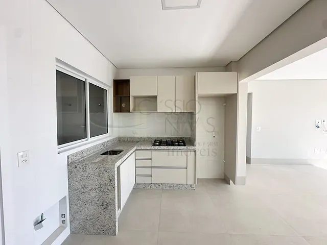 Apartamento com 222m² 3 quartos e 4 banheiros, à venda, no bairro Centro em Apucarana