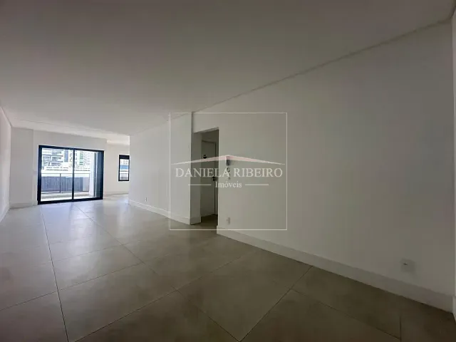 Apartamento 2 quartos e 3 banheiros, à venda, no bairro Perequê em Porto Belo