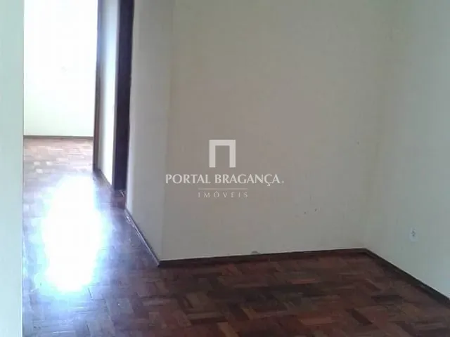 Apartamento com 88m² 3 quartos e 2 banheiros, para alugar, no bairro Centro em Bragança Paulista