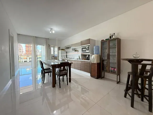 Apartamento 3 quartos e 3 banheiros, à venda, no bairro Pereque em Porto Belo