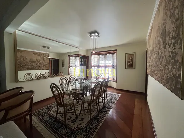 Apartamento 4 quartos e 3 banheiros, à venda, no bairro Vila Capivari em Campos do Jordão