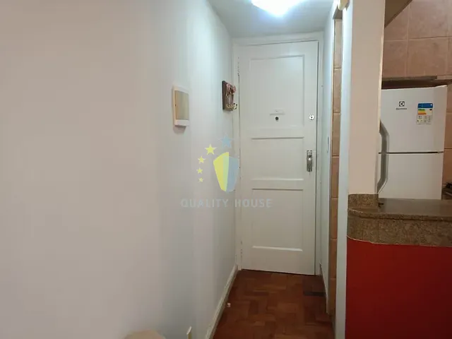 Apartamento com 32m² 1 quarto e 1 banheiro, para alugar, no bairro Leme em Rio de Janeiro