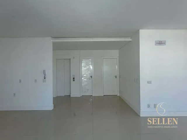 Apartamento com 369m² 3 quartos e 3 banheiros, à venda, no bairro Centro em Balneário Camboriú