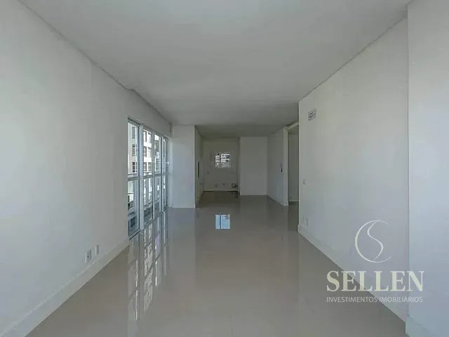 Apartamento com 369m² 3 quartos e 3 banheiros, à venda, no bairro Centro em Balneário Camboriú