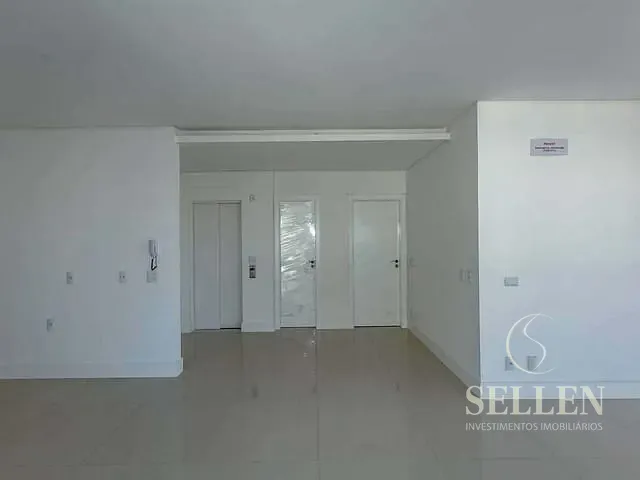 Apartamento com 369m² 3 quartos e 3 banheiros, à venda, no bairro Centro em Balneário Camboriú